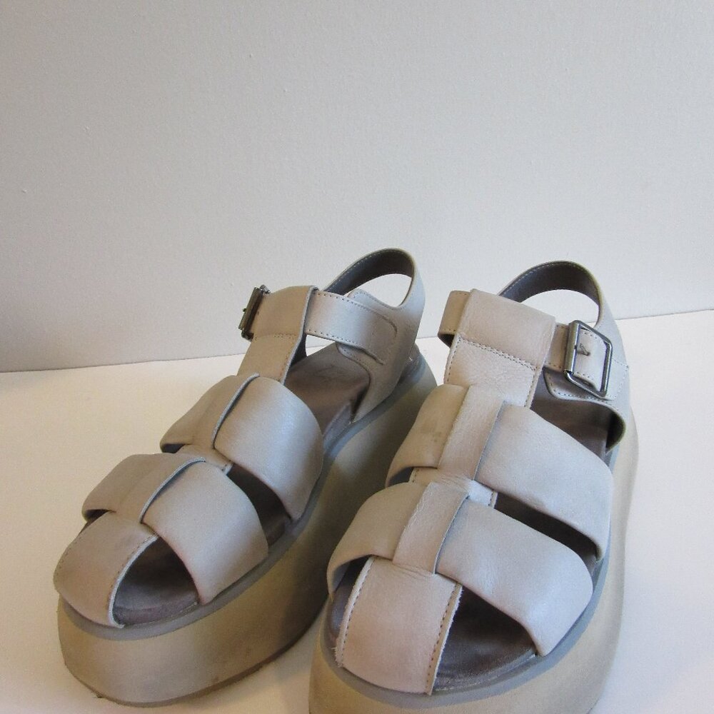 LOFINA Gray Soft Leather Caged Chunky Padded Footbed 41 Sandals